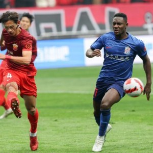 申花疯狂跑动的“双塔”整顿争冠军团